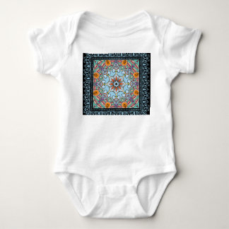 Färgfull dekorationsdoodel: symmetrisk mönster. t shirt