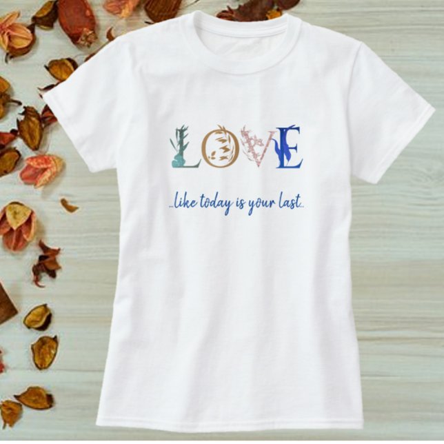 Färgfull dekorativ Kärlek-offert T Shirt (Skapare uppladdad)