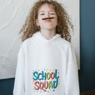 Färgfull design på skolans fyrkantiga yta - Roligt T Shirt