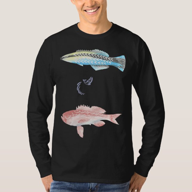 Färgfull fisk med en liten stöt i mitten t shirt (Framsida)