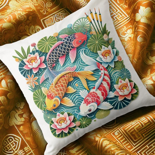 Färgfull Koi Swimming i Lotus Filled Pond Kudde (Colorful Koi Swimming in Lotus Filled Pond Throw Pillow Cover Photo)