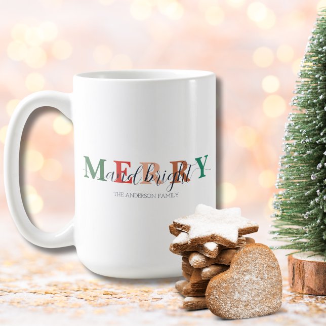 Färgfull Merry och Bright med Family Namn Kaffemugg (Skapare uppladdad)