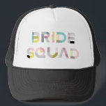 Färgfull Mönster-typografi Modern Bride Squad Hat Truckerkeps<br><div class="desc">Festiv truckerkeps med BRIDE SQUAD i färgstark modern typografi med blandat mönster. Detta kommer att vara perfekt för möhippor och möhippor. Matchande objekt är tillgängliga.</div>