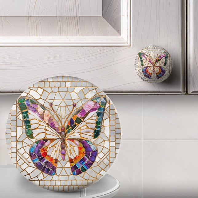 Färgfull mosaikfjäril knopp (Skapare uppladdad)