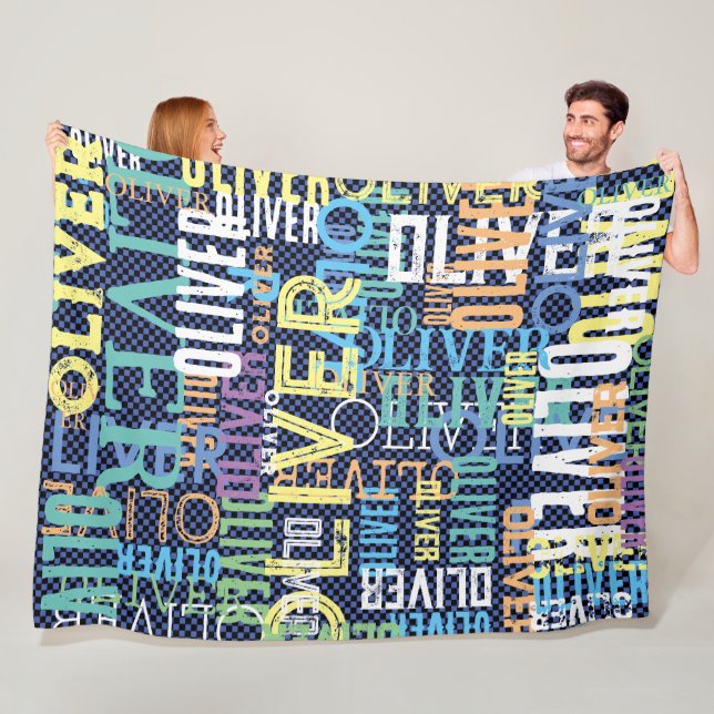 Färgfull Namn replikerad över kontrollerat mönster Fleecefilt (På plats)