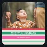 Färgfull Rand-julfotopapper Fyrkantigt Klistermärke<br><div class="desc">Lägg till en propp av festlig cheer med vår klassiska julsamling,  med en ljus och färgstark typografisk design. Perfekt för att sprida glädje,  dessa djärva och pulserande kort och inbjudningar ger en lekfull vändning till traditionella helgdagar. Anpassa varje biet för att göra din julhelg smidig,  skarp och unik!</div>