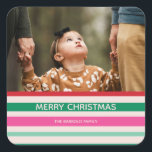 Färgfull Rand-julfotopapper Fyrkantigt Klistermärke<br><div class="desc">Lägg till en propp av festlig cheer med vår klassiska julsamling,  med en ljus och färgstark typografisk design. Perfekt för att sprida glädje,  dessa djärva och pulserande kort och inbjudningar ger en lekfull vändning till traditionella helgdagar. Anpassa varje biet för att göra din julhelg smidig,  skarp och unik!</div>