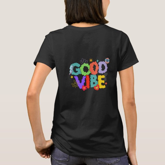 Färgfull retro 'Bra Vibe' T Shirt (Baksida)