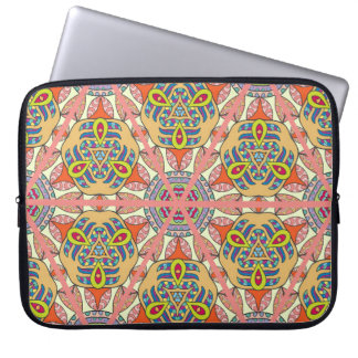 Färgfull triangellappning, handritad konst. laptop fodral