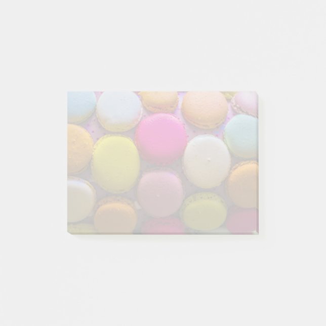 Färgfulla makaroner med välgenomskinlig bakad efte post-it block (Framsida)