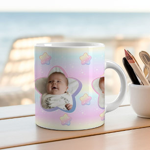 Färgfulla regnbågsstjärnor i Himlar Anpassningsbar Kaffemugg