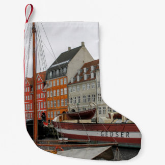 FÄRGFULLT BYGGNAD BÄST FLODEN LITEN JULSTRUMPA