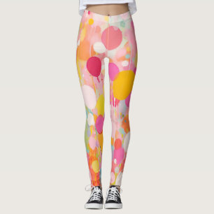 Färgfyllda akrylmålningsdockor på en ljusjord leggings