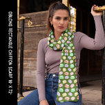 Färgfyllda cookies-Macarons DK-Grönt, lång rektang Sjal<br><div class="desc">Lång rektangulär chiffonscarf med färgad makaronkaka mönster med mörk grönt bakgrund. Andra storlekar är tillgängliga. Anpassa den eller Redigera den med Pub i Design Verktyg för att lägga till text eller passning och ändra storlek på bilden.</div>