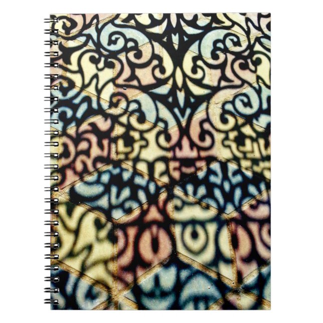 Färgfyllda Grind-skuggor Anteckningsbok (Framsidan)