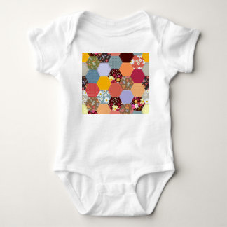Färgfyllda hexagonfläktar med slutpunkt t shirt