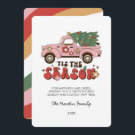 Färgfyllt Groovy Retro-julkort - julkort<br><div class="desc">Det här är säsongen för att få groovy! Det här julkortet har en vattenfärg rosa pickupare lastbil med Julgran och roligt med 70-talets blommor och stjärnor. Baksidan har en färgstark mönster av retro vinkarare i färg som fått en mutad jul. Det är perfekten att önska er familj och vänner glad...</div>