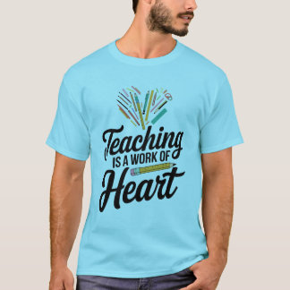 Färgfyllt hjärta i skolartiklar T-Shirt