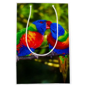 Färgfyllt par skrikande morötter