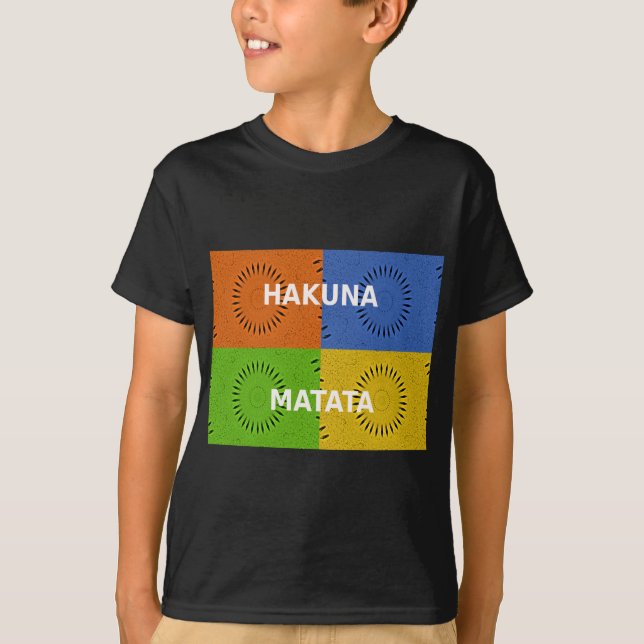 Färgfyllt pop Art Collage & Hakuna Matata-meddelan T-shirt (Framsida)