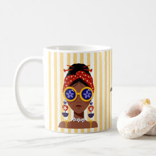 Färgglad illustration av en kvinnas huvud på gul p kaffemugg