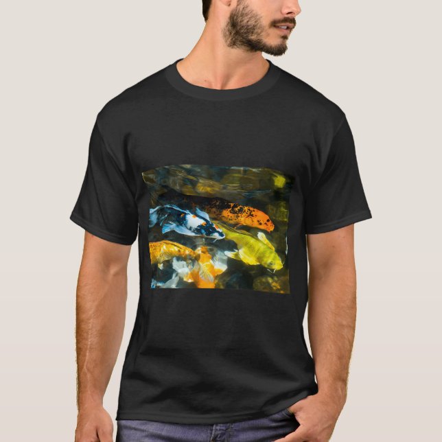 Färgglad Koi-fisk T Shirt (Framsida)