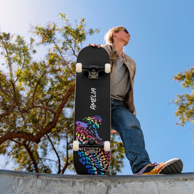 Färgglad regnbågsjaguar skateboard (Utomhus 1)