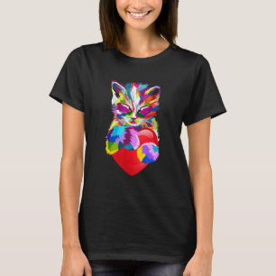 Färgglad regnbågskatt som ler och håller hjärta t shirt