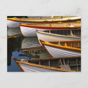 Färgglada båtar vid Wooden Boat Center Vykort