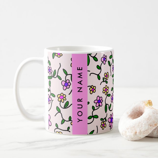 Färgglada blommor, rosa bakgrund, rosa kaffemugg (Med munk)