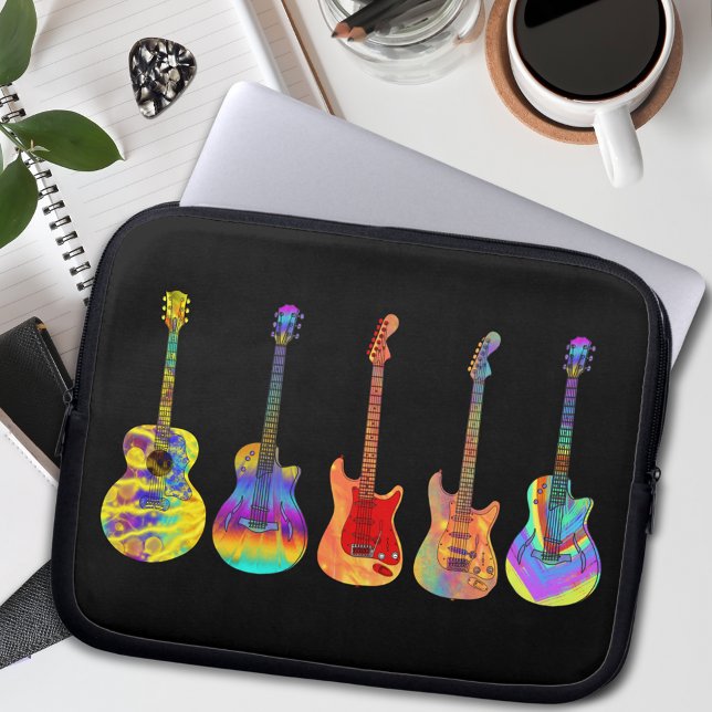 Färgglada gitarrer på svart bakgrund laptop fodral (Colorful guitar pattern on black cool guitarist musician laptop sleeve)