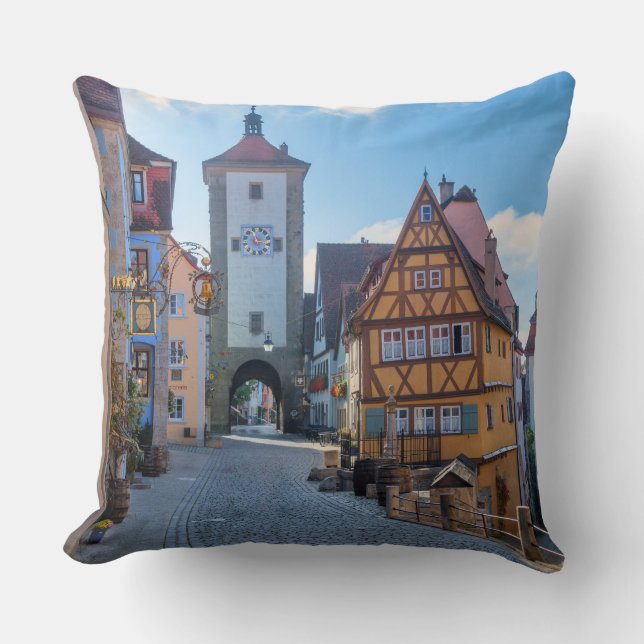 Färgglada hus i Rothenburg, Tyskland Kudde (Framsida)