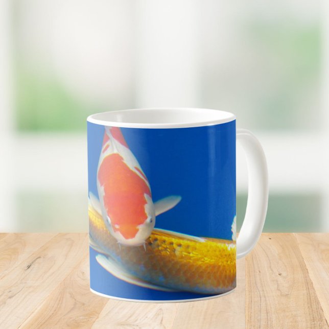 Färgglada Koi i Blå Pool Kaffemugg (In Situ)