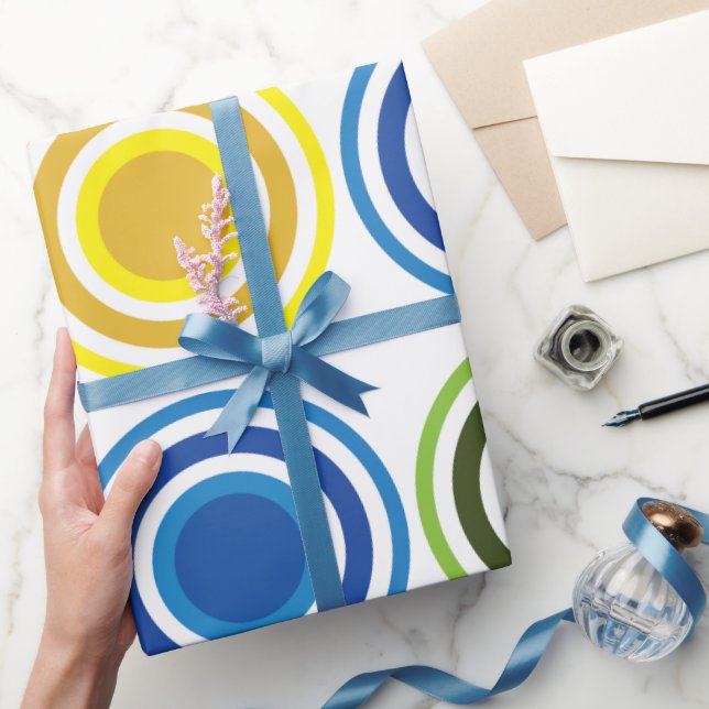 Färgglada Koncentriska Cirklar Födelsedag Presentpapper (Gifting)