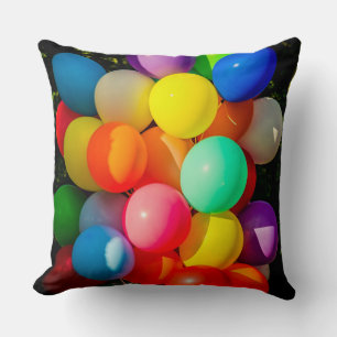 Färgglada leksaksballonger kudde