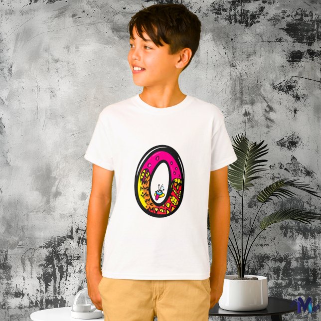 Färgglada och roliga monogram O Tribal och Doodle T Shirt (Skapare uppladdad)