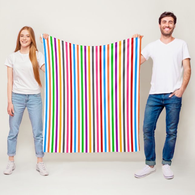 Färgglada regnbågsränder linjer design - Vit  Fleecefilt (På plats)