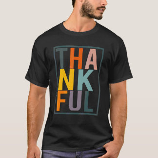 Färgglada Tacksamma Bokstäver Thanksgiving Höst Pu T Shirt
