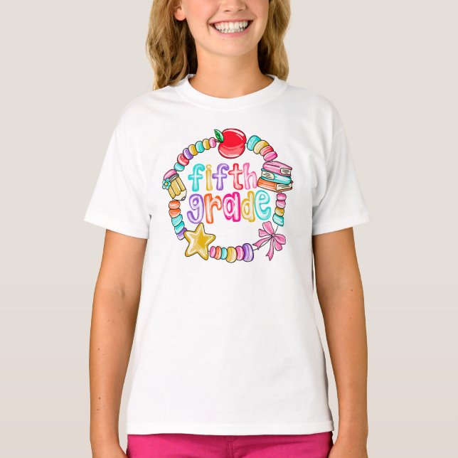 Färgglatt armband för femte klass t shirt (Framsida)