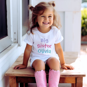 Färgglatt syster monogram namn vit tee shirt