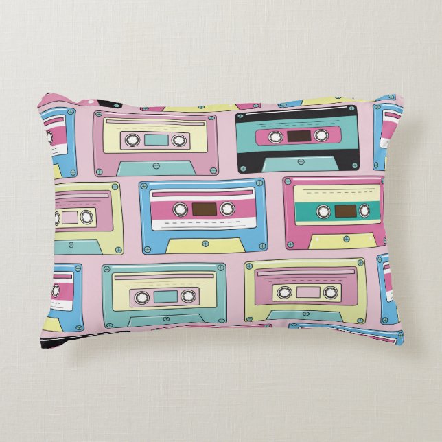 Färgkassetter, rosa bakgrund mönster. prydnadskudde (Framsidan)