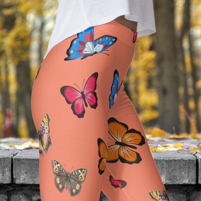 Färglös lax Rosa Butterflies Mönster Leggings (Colorful Butterflies on Salmon)