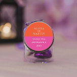 Färglös Orange och Rosa Tack Runt Klistermärke<br><div class="desc">Det här feta och skarpa klistermärket är perfekten som läggs till bröllopsdagens detaljer. Den här färgstarka klistermärket har en levande orange och magenta färg-blocken är kompletta med anpassade text. Allt är redigerbart och den här designen matchar den färgstarka bröllop-svit som finns i Zazzle Store. Du kan till och med ändra...</div>