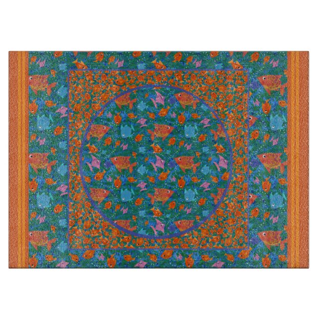 Färglös Roligt Fisk i det skärande trålbord där gl (Framsidan)