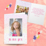 Färglös Rosa Birthday Kids Girl 2 Foto Tack Kort<br><div class="desc">Färglös Rosa Stars Birthday Kids Girl 2 Foto Tackto You Card. Tack för din rosa-födelsedag för dina vänner och din familj. Ladda upp foton på framsidan och insidan av kortet och anpassa kortet med ditt namn och din text inuti. Kortet har färgstarka stjärnor och fläckar. Underbart som tack för att...</div>