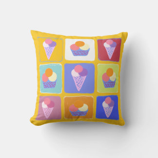 Färglöst kollage av iskrämer kudde