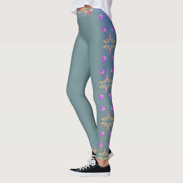 Färglöst Ro Upprepa på Blek Blue Moss Leggings (Vänster)