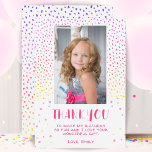 Färglöst Rosa Stars Birthday Kids Girl Photo Tack Kort<br><div class="desc">Färglös Rosa Stars Birthday Kids Girl Photo Tackto You Card. Tack för din rosa-födelsedag för dina vänner och din familj. Ladda upp fotot och anpassa kortet med ditt namn och din text. Kortet har färgstarka stjärnor och fläckar. Underbart som tack för att du fick kort för flickor.</div>