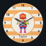 Färgpiggvar på Orange Rand Stor Klocka<br><div class="desc">Coola,  retro,  färglös barn Colorful Robot på Orange Rand på vitt rand,  stripe mönster med vintage känsla.  Perfekt för baby,  småbarn,  barn,  barn,  tonåringar eller vuxnor! Personlig designen genom att lägga till ett barns namn eller anpassningsbar.  Besök vår affär,  Födelsedagsfest House,  för mer underbara anpassade,  pojkprodukter och flickprodukter!</div>