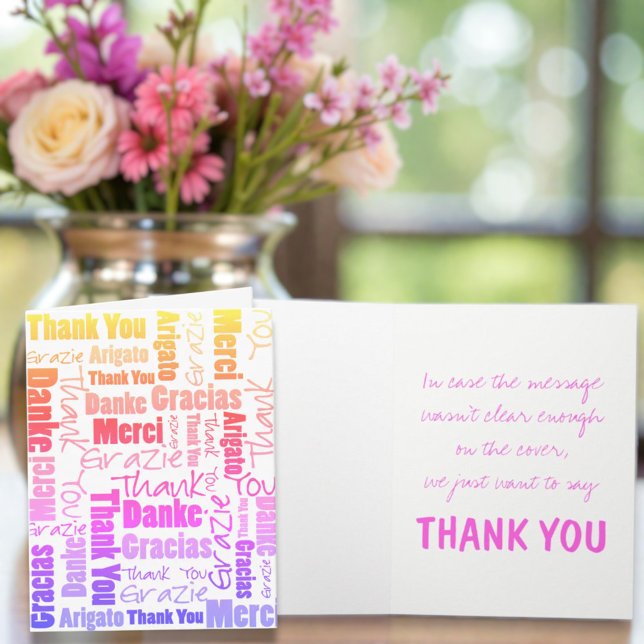 Färgregat av regnbågstyp Flerspråkig Tack Kort (Colorful multilingual thank you typography word cloud cover and template text inside card)